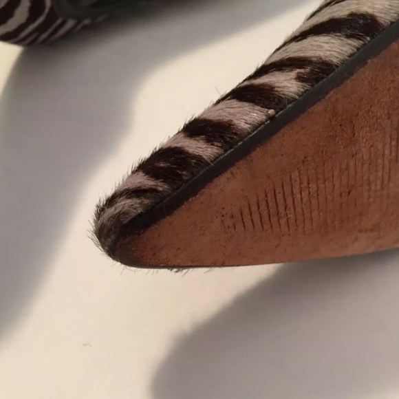 Shoes - Picture 5 of 8